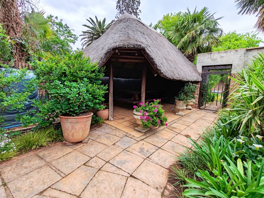 4 Bedroom Property for Sale in Van Der Hoff Park North West